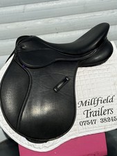 17 inch Thorowgood 8.5 inch d to d General Purpose Black Saddle Ref 382