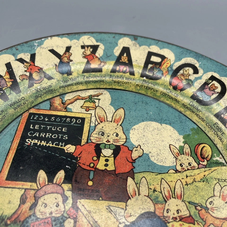 Placa alfabeto vintage litográfica de hojalata Peter Rabbit Él mismo Foto 3 de 4