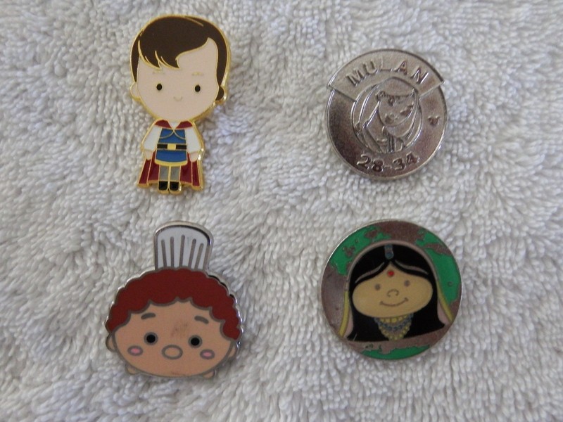 Disney Different pins  Lot of 4