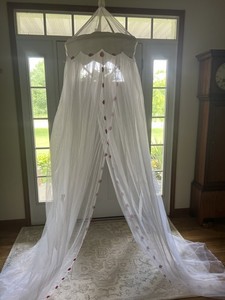 Tulle princess bed canopy POTTERY BARN KIDS Pink Poms