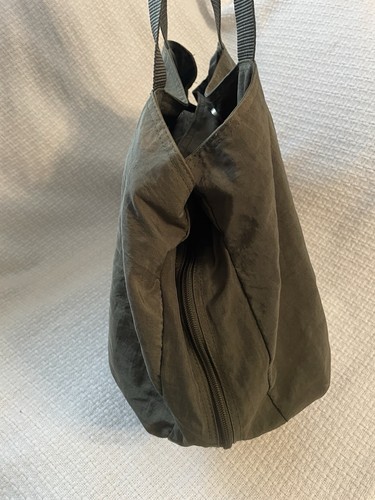 TRAVELERS Chicos Olive Green Nylon Large Tote Bag Purse-NICE - Picture 4 of 9