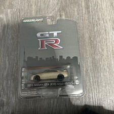 GREENLIGHT 1:64 2016 GOLD NISSAN GT-R (R35)  "45TH ANNIVERSARY" MODEL 27850F-5D2