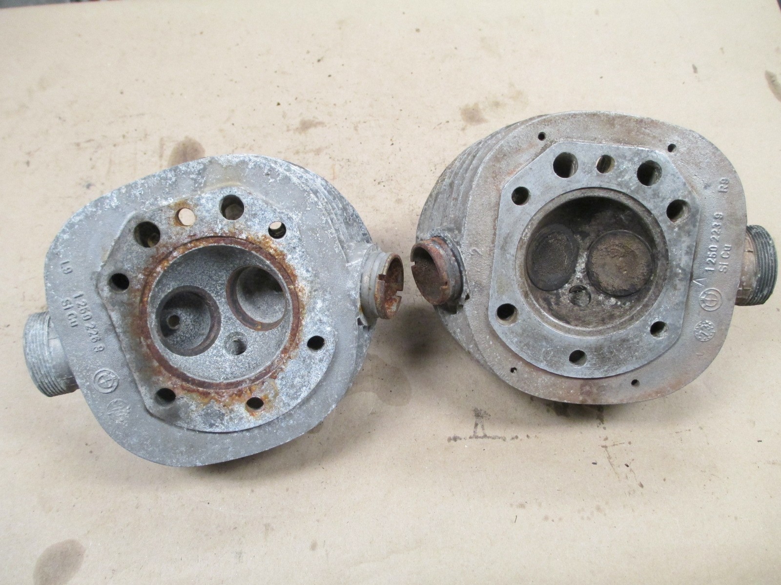 BMW R75/5 airhead Engine cylinder heads