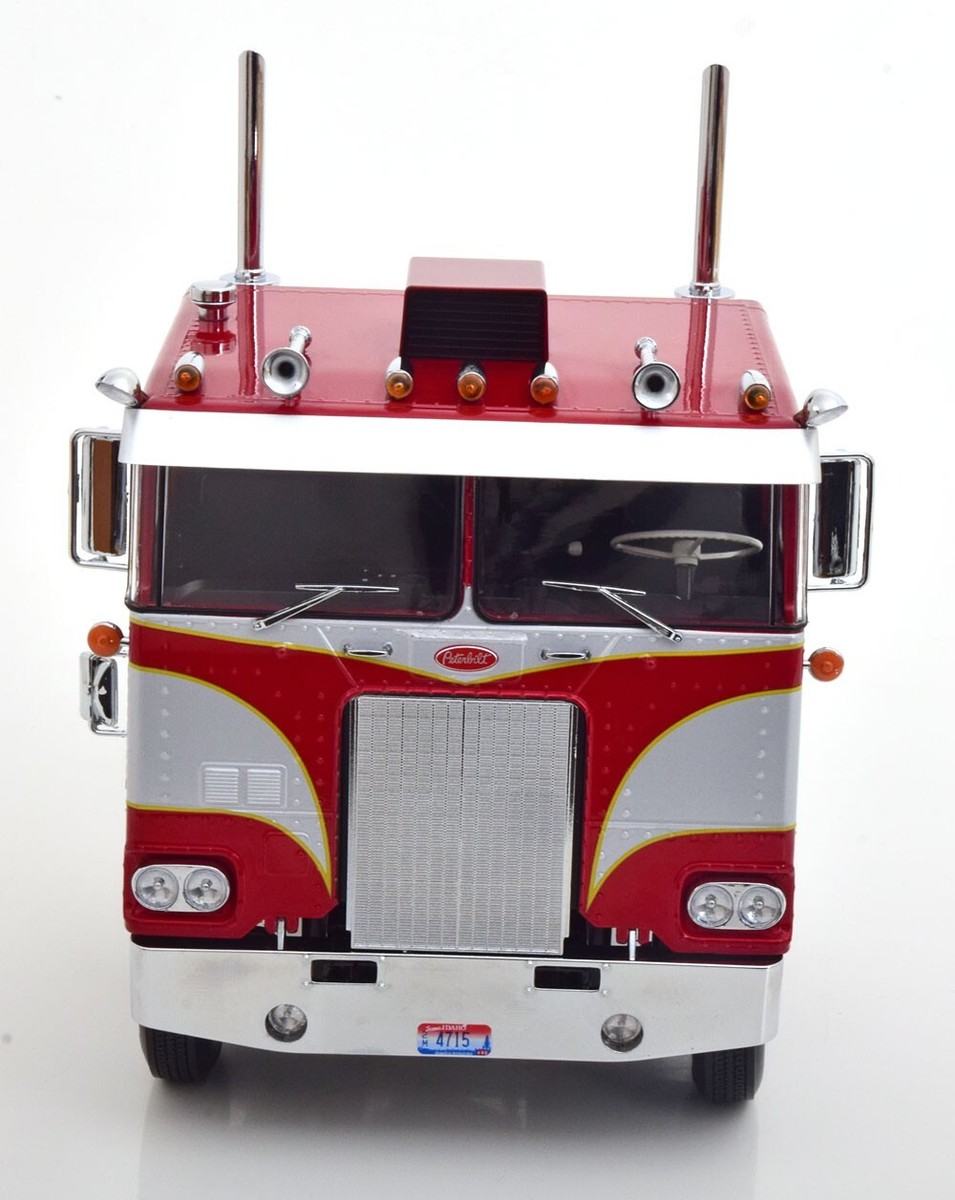 ROAD KINGS - 1977 PETERBILT 352 PACEMAKER TRACTOR TRUCK 3 ROAD KINGS - 1977 PETERBILT 352 PACEMAKER TRACTOR TRUCK 3