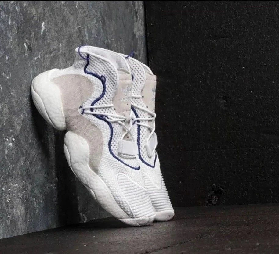 MENS ADIDAS ORIGINALS CRAZY BYW LVL I BASKETBALL SHOE White Purple