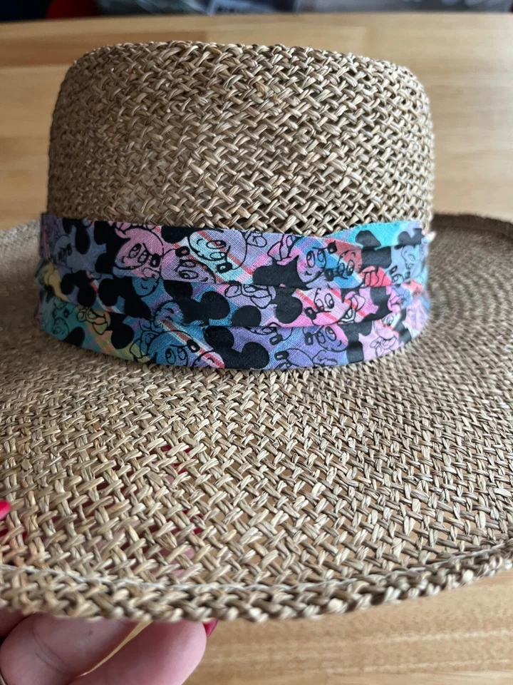 Винтажная соломенная панамская шляпа Disney The Walt Disney Company с ремешком Микки-Мауса сделано в США - Изображение 2 из 4