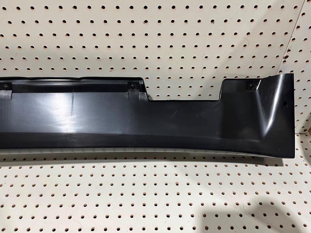 OEM 2012 Hyundai Genesis LH Driver Side Lower Rocker Skirt