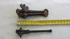 2 anciens petits étaux de bijoutier, objet de métier.