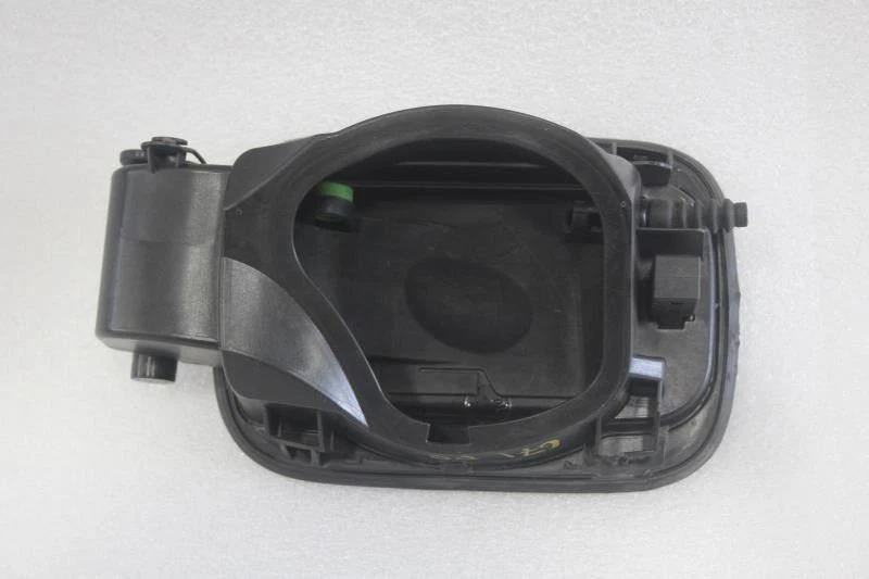 BMW 135i 128i E88 2008 2009 2010 2011 2012 2013 puerta y junta de llenado de combustible de gas Foto 3 de 4