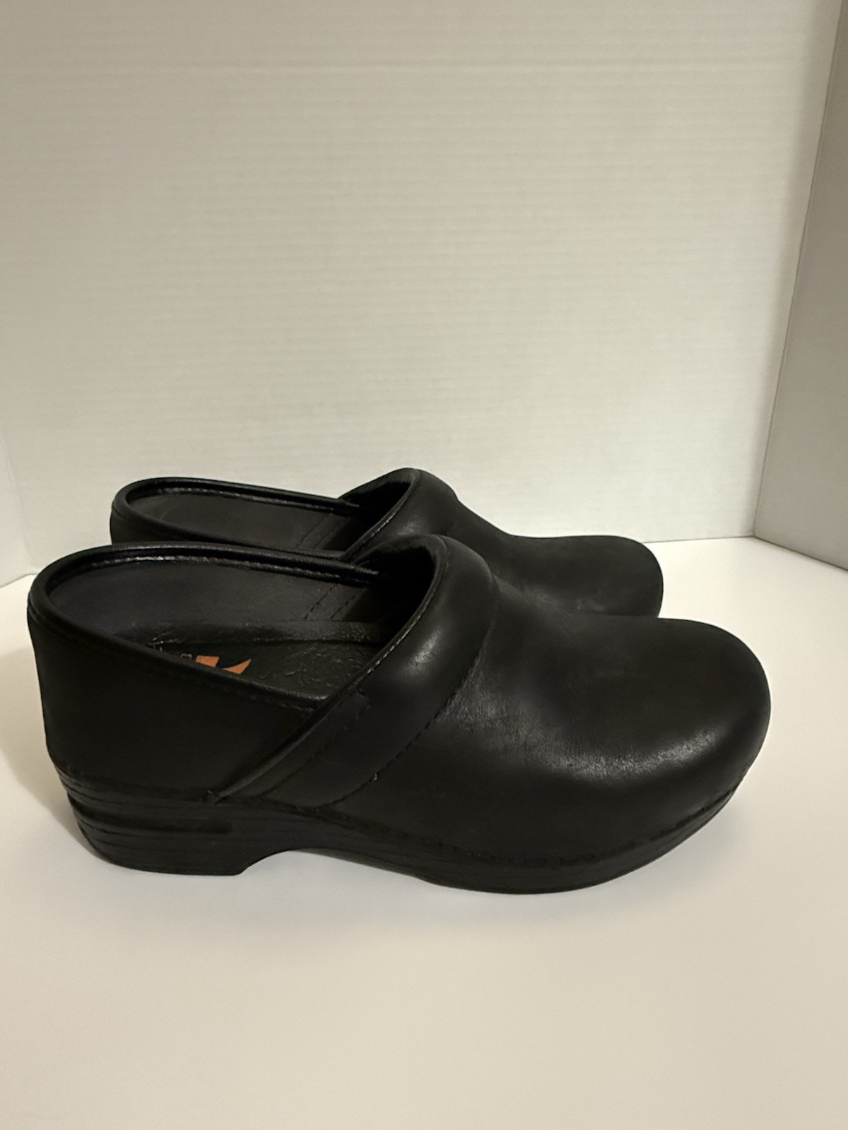 Dansko XP Women’s Black Leather Clogs  EU 36 US 5.5-6