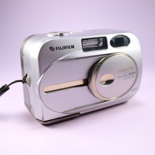 Fujifilm Digital Camera FinePix A204 2.0MP Silver Tested