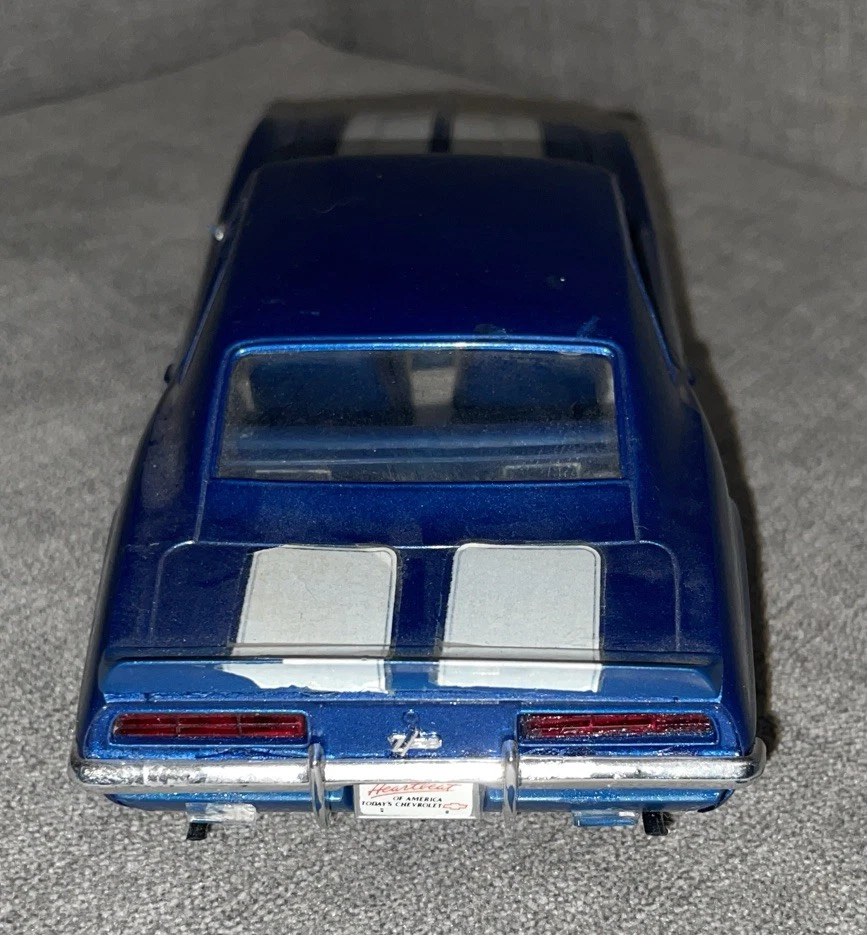 ВИНТАЖНЫЙ REVELL 1969 Z-28 CAMARO RS 7457 1:25 МОДЕЛЬ НАБОР 1990 собранный без коробки  - Изображение 4 из 4