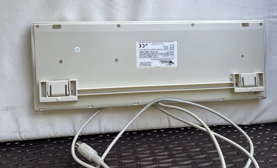 Vintage Classic Mouse Systems Keyboard With 3 Additional Keys PS/2 - Image 3 of 4