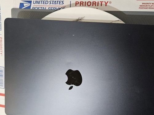 Apple MacBook Air 2023 15" Laptop 256GB M2 8GB RAM *COSMETIC ISSUES* APPLE CARE+ - Afbeelding 9 van 15
