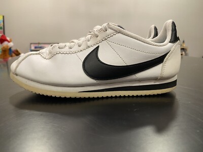 】NIKE コルテッツ レザー 白黒 人気定番 807471-101 楽天市場】NIKE WMNS CLASSIC CORTEZ LEATHER wht/black-white