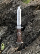 The Knight's Legacy: Hand-Engraved Templar knife with German Cross |The Crusader