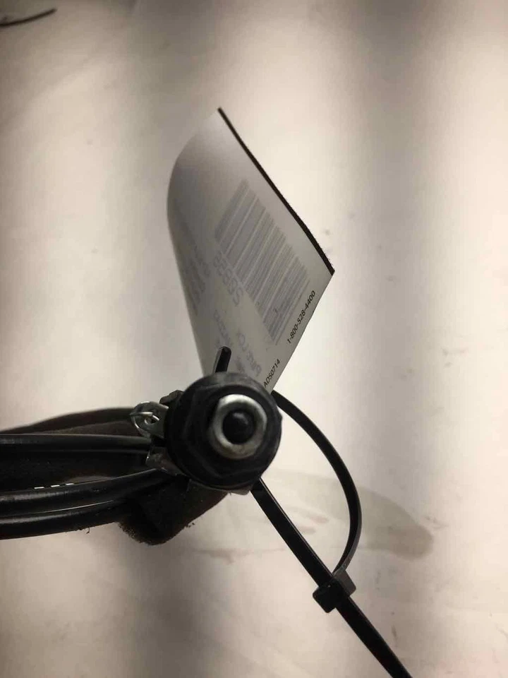 MAZDA 3 MAZDA3 2015 combustible gas puerta pestillo abridor manija liberación cable cableado Foto 4 de 4