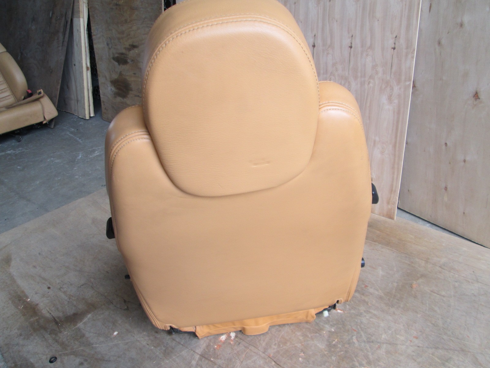 Ferrari 360 - RH / Passenger Seat - Beige 4208