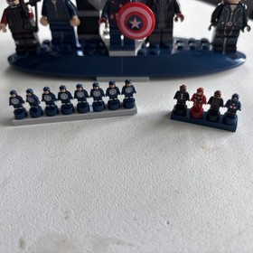 LEGO Marvel: The SHIELD Helicarrier (76042) 100% w/ figs and manual