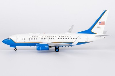 USA - Air Force C-40B (737-700 BBJ) Reg : 01-0015 Scale 1:200 NG