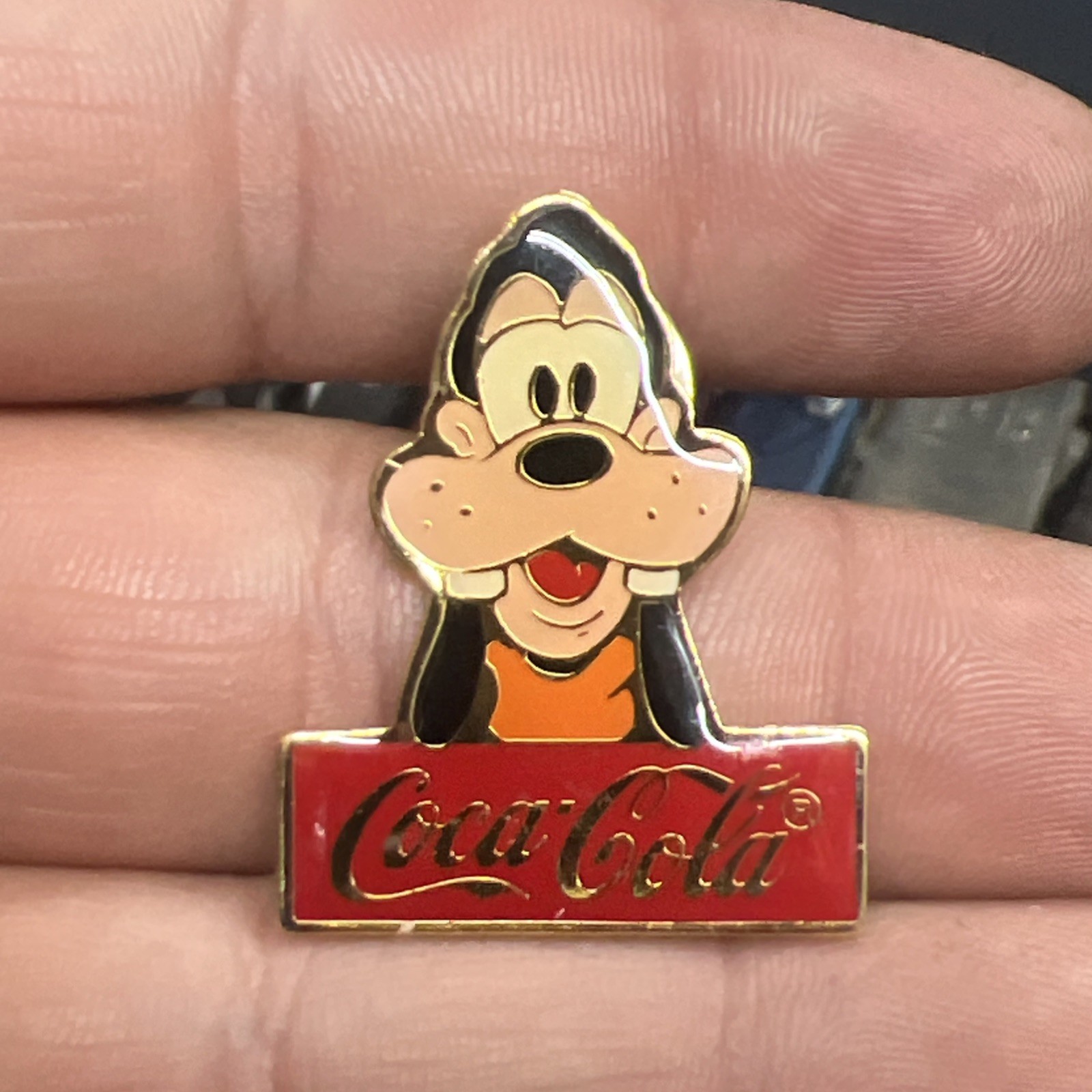 Goofy Coca Cola Pin Walt Disney World 15th Anniversary 1986
