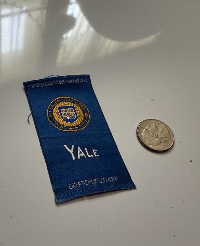 1910 YALE UNIVERSITY Egyptienne Luxury College Silk Flag