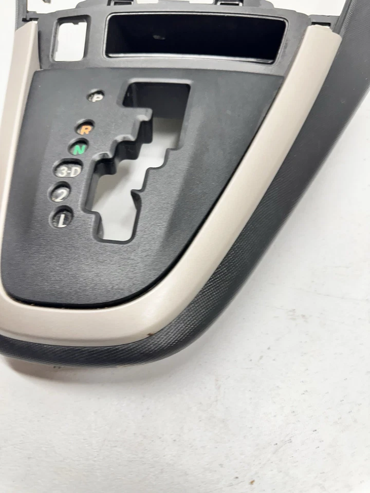 Toyota Matrix 2009-2013 2009-2010 Pontiac Vibe consola OEM PALANCA DE CAMBIOS BISEL 11 Foto 4 de 4