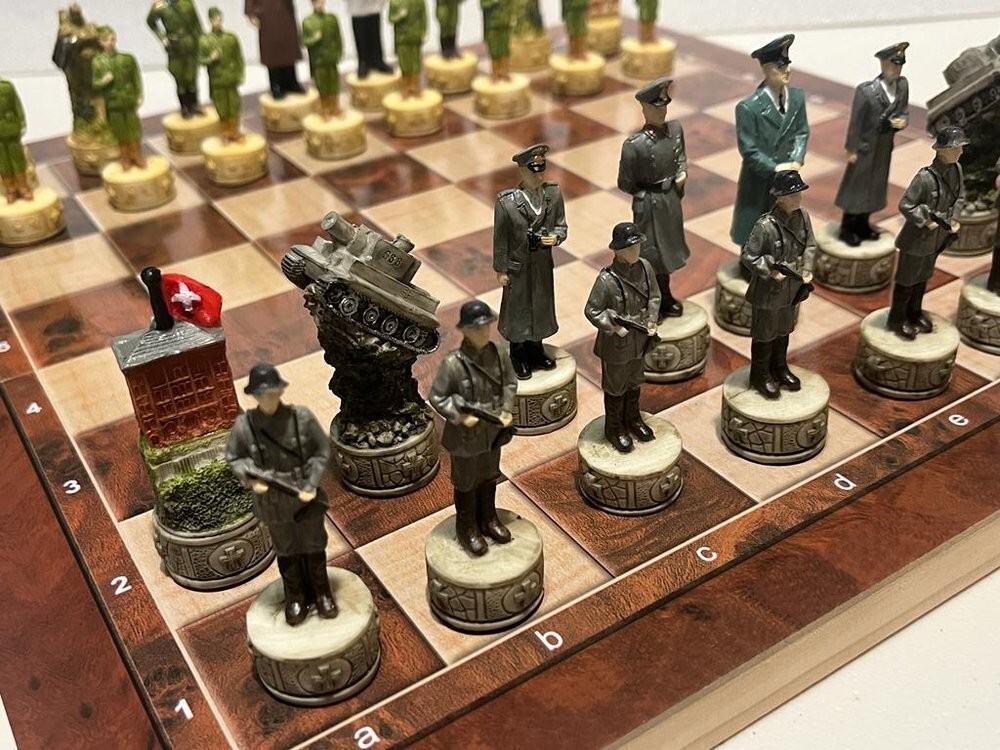 GERMANY VS SOVIET UNION CHESS SET WITH WOODEN BOARD | eBay
