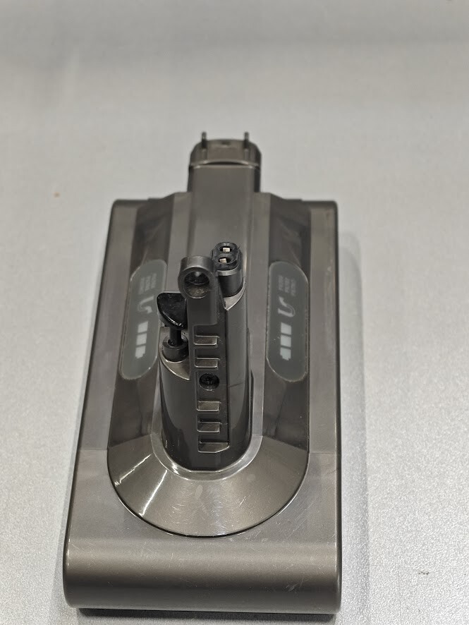 Dyson Vacuum 25.2V 2600mAh Replacement Battery Lightly Used Minor Flaws-image