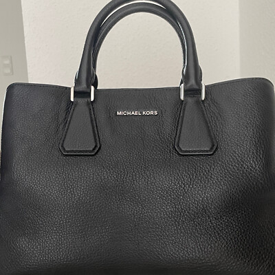 Handtasche von   ''Michael Kors ''   Farbe: schwarz