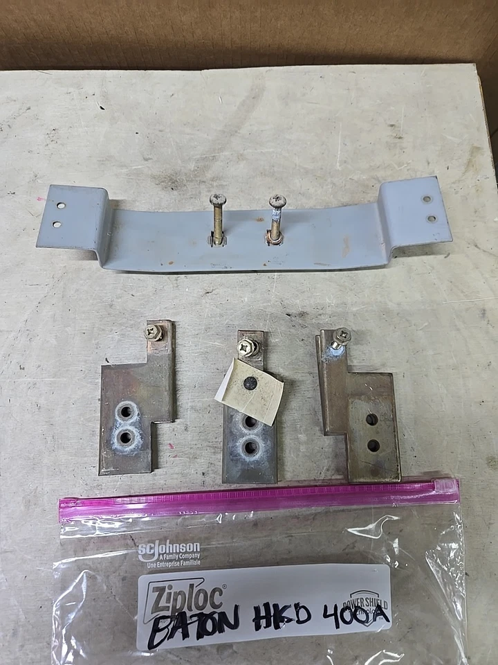 KIT DE HERRAJES DE MARTILLO DE CORTADOR EATON PARA INTERRUPTOR KD3400F 400AMP 3P KIT DE INTERRUPTOR PRINCIPAL Foto 2 de 3