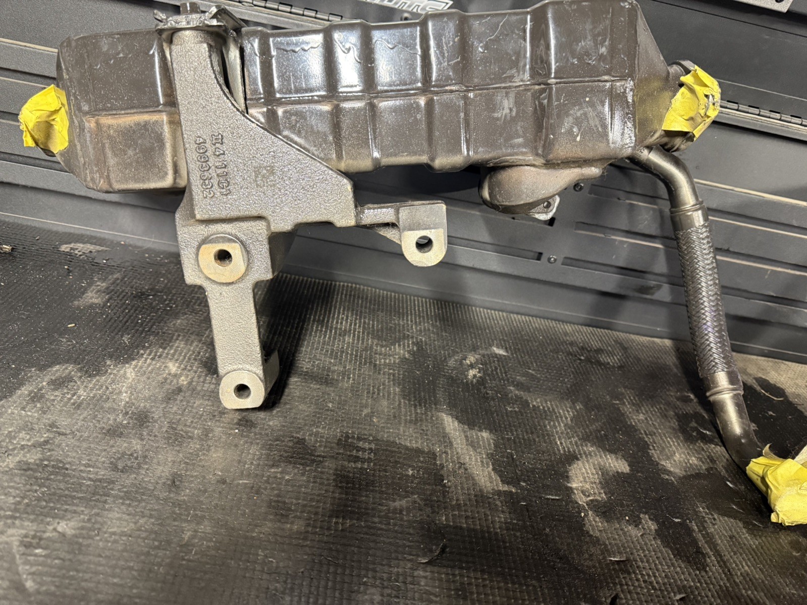 Genuine Cummins Egr Cooler 5566768