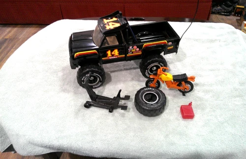 Vintage Tonka Ford F-150 4x4 Truck #14 W/ Dirt Bike Accessories Pressed Steel