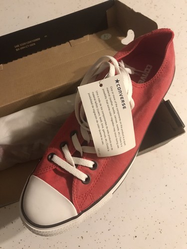 Red converse men size 10 CT AS OX 