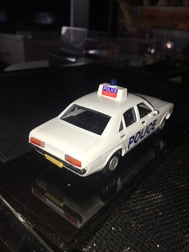 1.43 corgi code 3 police Ford Granada MK1 Police - Picture 5 of 8