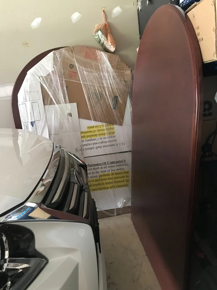 Mesa de conferencias, madera ovalada color marrón. Mesa sentado 10.  Mesa de cristal para cubrir Foto 2 de 4