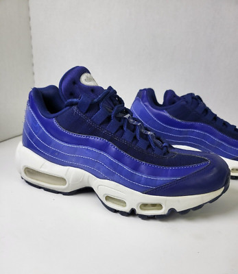 black nike sb tshirt