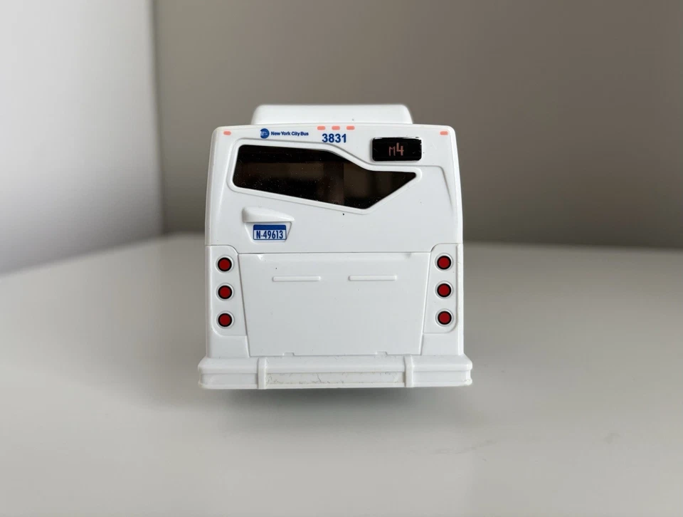 11" MTA New York City Bus White Pull-Back Opening Doors Plastic - Image 3 of 4