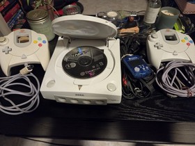SEGA Dreamcast HKT-3020 White NTSC-U/C Console, 2 Controllers, Cables