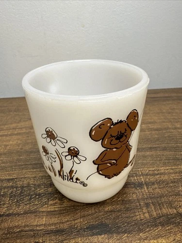 VTG FIRE KING HILIDI Brown Mouse White Milk Glass Mug Adorable Pre-owned