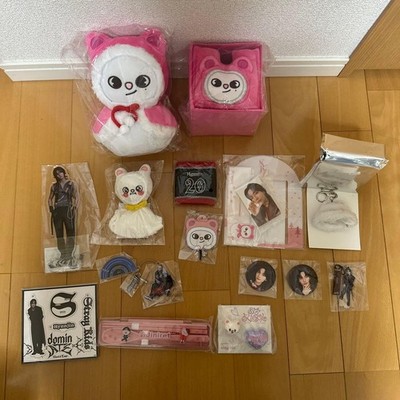 Stray Kids Hyunjin Goods Set Bundle Includes Stands Keychains Accessories