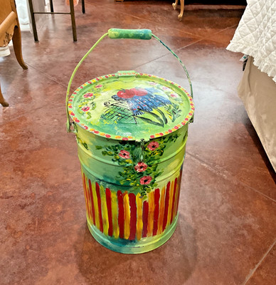 Hand Painted Galvanized 6 Gal Trash Storage Can Latching Lid Garden Pet Food EUC