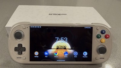 Retroid Pocket 6 Handheld Console (8GB RAM / 128GB) in excellent condition