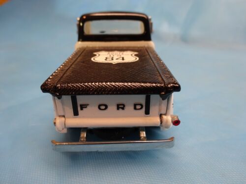 Matchbox 1955 Ford F-100 Pickup Truck Santa Fe Road Service YRS06/B-M 1:43 READ - Picture 4 of 4