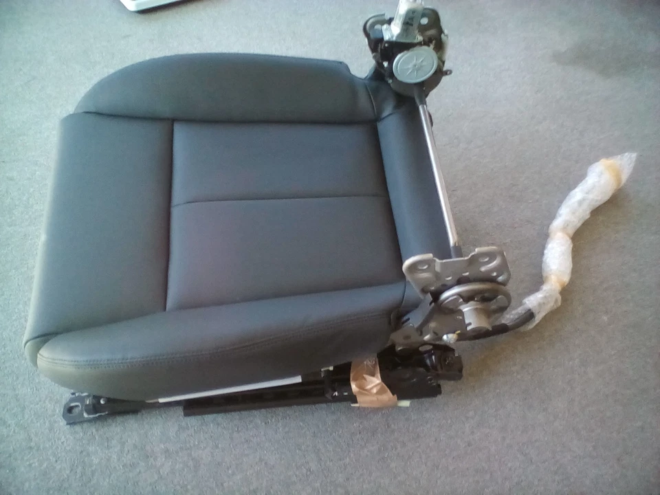 Conjunto Cojín Asiento Delantero Derecho Infiniti M35 M45 Cuero 873A2EH31B Foto 3 de 4