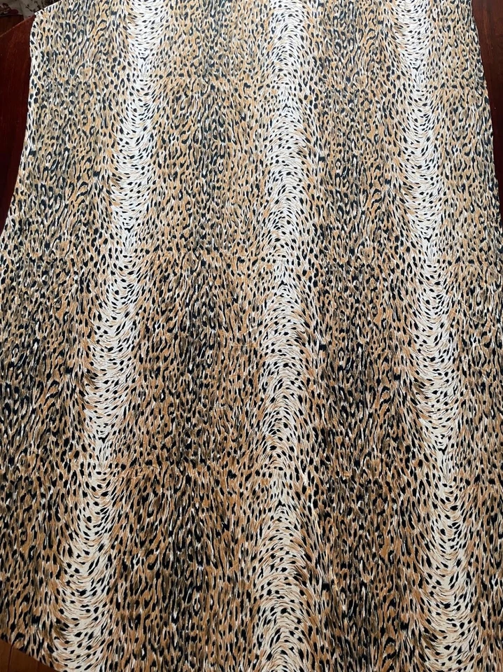 3 Yards+ Jersey Knit Fabric Animal Print Brown Black Vintage - Image 2 of 4