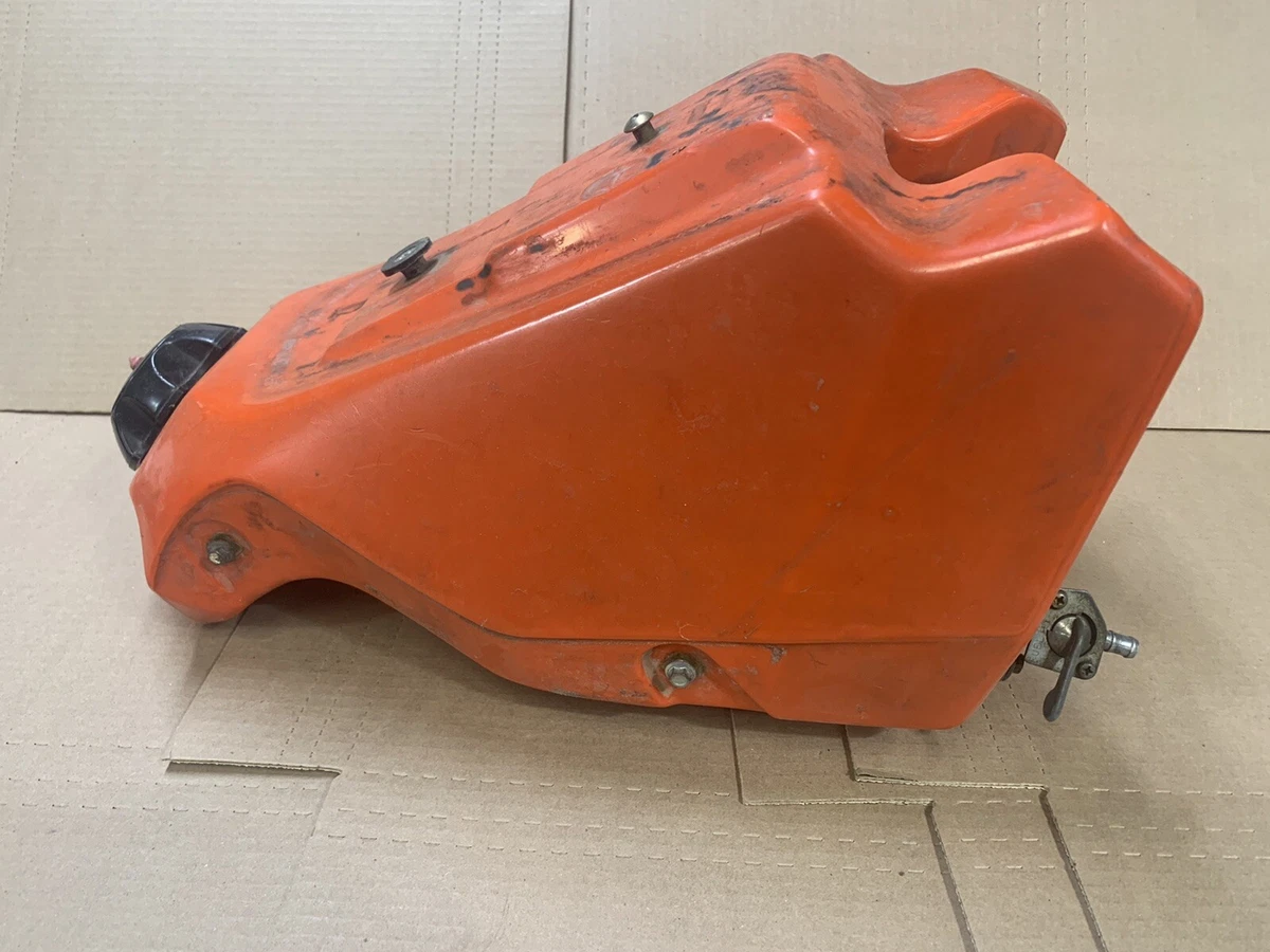 FACTORY HONDA CR250r CR500r GAS FUEL TANK VINTAGE AHMRA 1990 ?