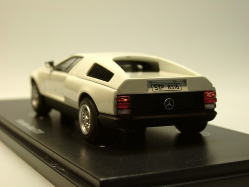 AutoCult/ Masterpiece Mercedes-Benz C 111, weiss - 1:43 - Picture 5 of 7