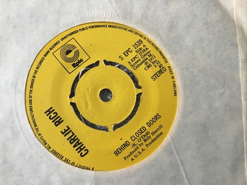 Charlie Rich – Behind Closed Doors 7" Vinyl Single Record 1973 VGC - Picture 4 of 6