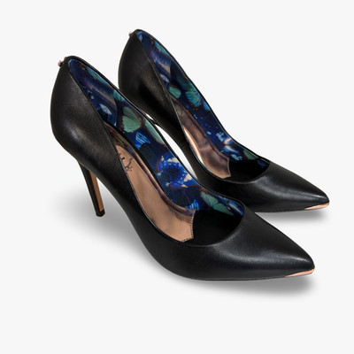 Ted Baker 36.5 Kawaal Pumps Stilettos Black Gold Bow Accent Pointy Toe Size 6